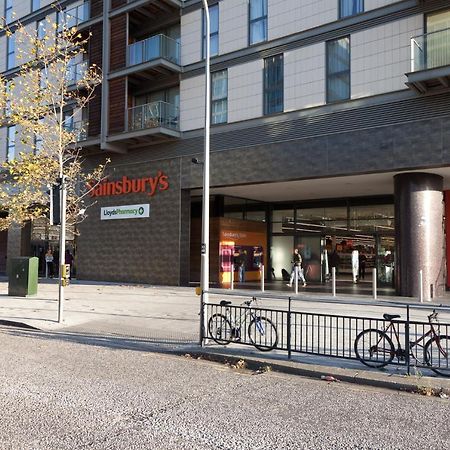 2 Bedroom 2 Bathroom Apartment In Central Milton Keynes With Free Parking And Smart Tv - Contractors, Relocation, Business Travellers Luaran gambar