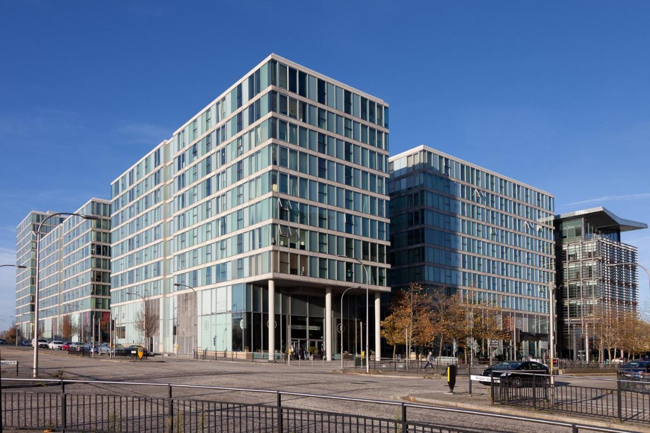 2 Bedroom 2 Bathroom Apartment In Central Milton Keynes With Free Parking And Smart Tv - Contractors, Relocation, Business Travellers Luaran gambar
