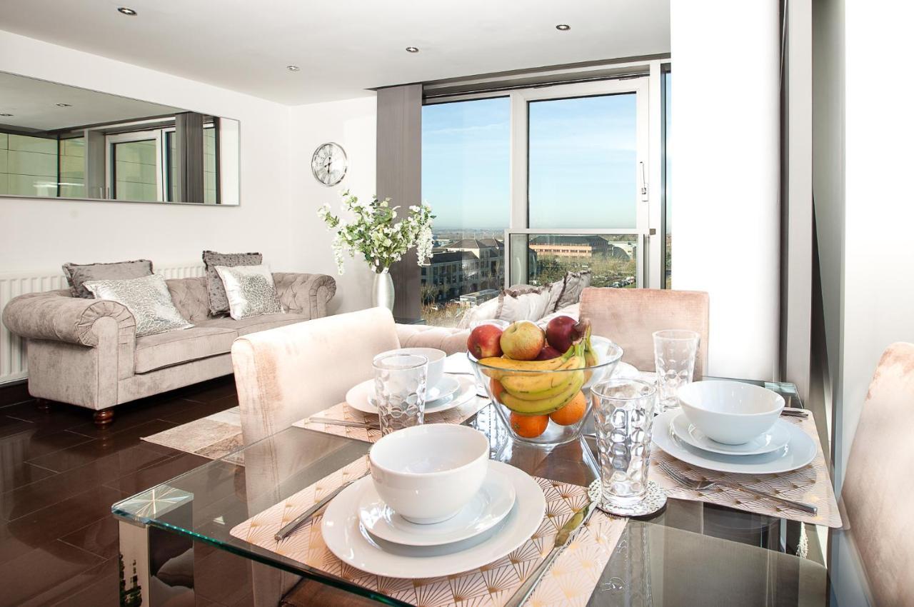 2 Bedroom 2 Bathroom Apartment In Central Milton Keynes With Free Parking And Smart Tv - Contractors, Relocation, Business Travellers Luaran gambar