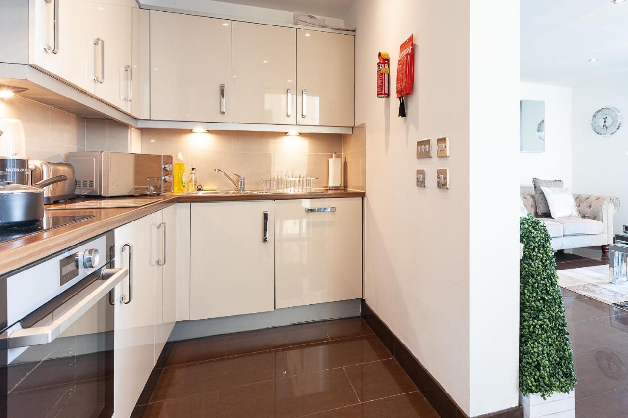 2 Bedroom 2 Bathroom Apartment In Central Milton Keynes With Free Parking And Smart Tv - Contractors, Relocation, Business Travellers Luaran gambar
