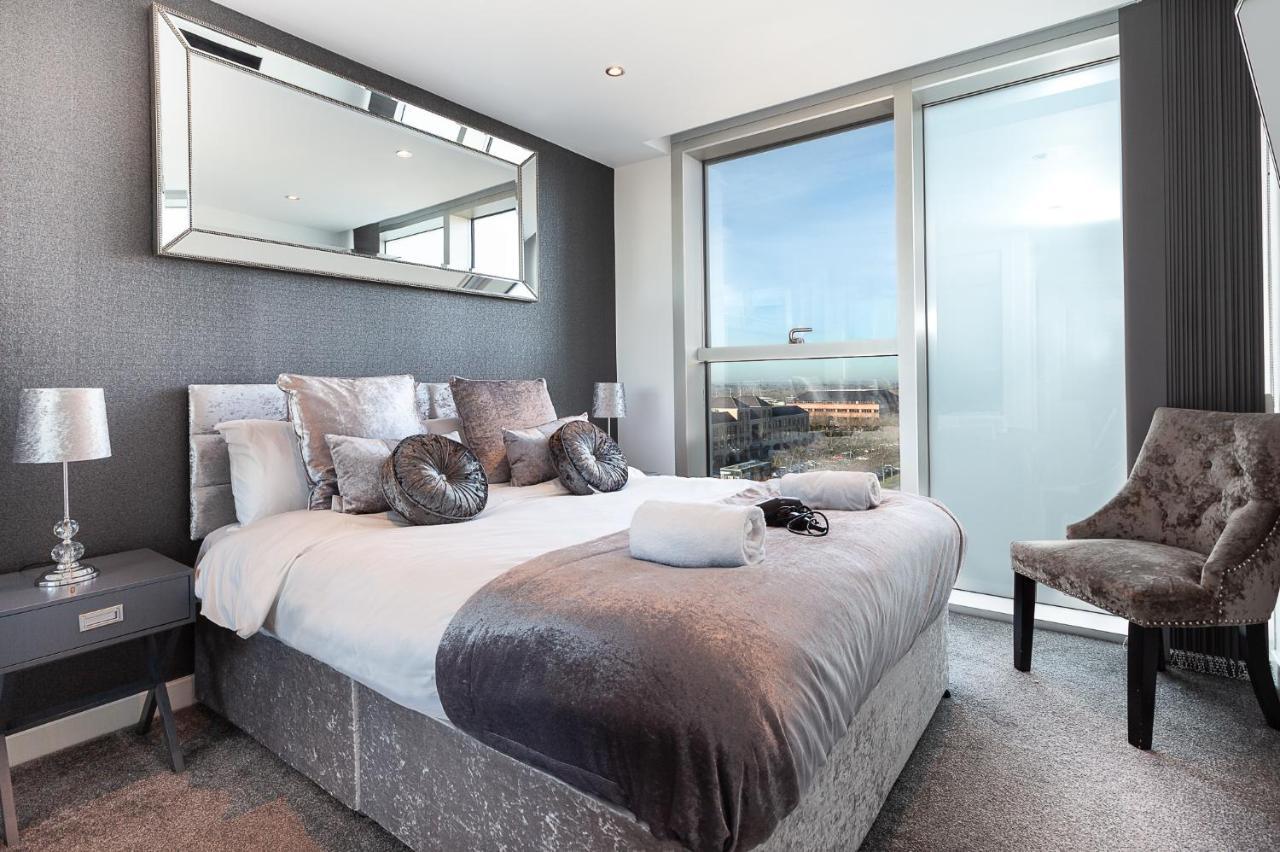2 Bedroom 2 Bathroom Apartment In Central Milton Keynes With Free Parking And Smart Tv - Contractors, Relocation, Business Travellers Luaran gambar