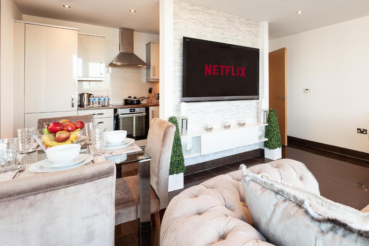 2 Bedroom 2 Bathroom Apartment In Central Milton Keynes With Free Parking And Smart Tv - Contractors, Relocation, Business Travellers Luaran gambar