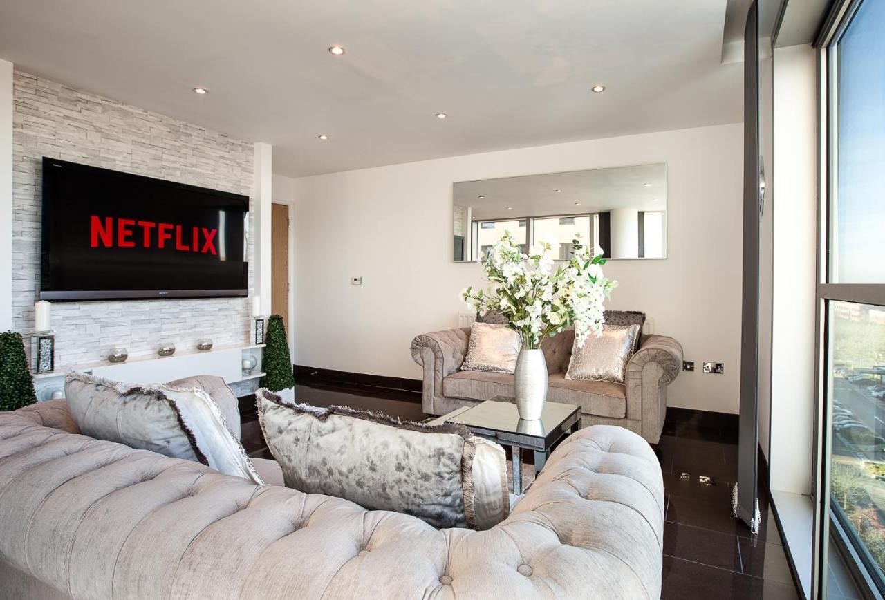 2 Bedroom 2 Bathroom Apartment In Central Milton Keynes With Free Parking And Smart Tv - Contractors, Relocation, Business Travellers Luaran gambar