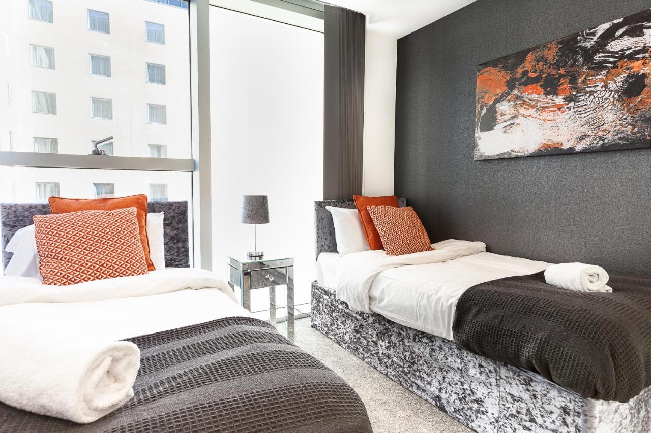 2 Bedroom 2 Bathroom Apartment In Central Milton Keynes With Free Parking And Smart Tv - Contractors, Relocation, Business Travellers Luaran gambar