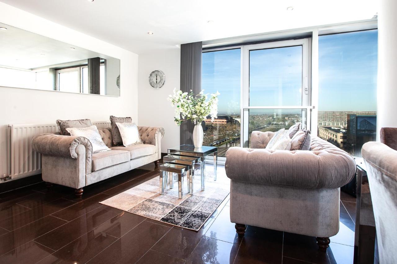 2 Bedroom 2 Bathroom Apartment In Central Milton Keynes With Free Parking And Smart Tv - Contractors, Relocation, Business Travellers Luaran gambar